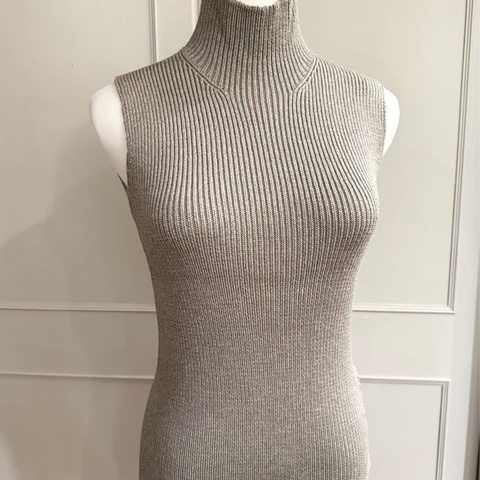 《新歡舊愛》正品HERMES愛馬仕灰色絲質高領背心XS~S