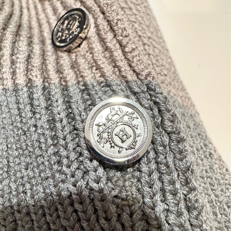 《新歡舊愛》正品HERMES愛馬仕灰色絲質高領背心XS~S-6