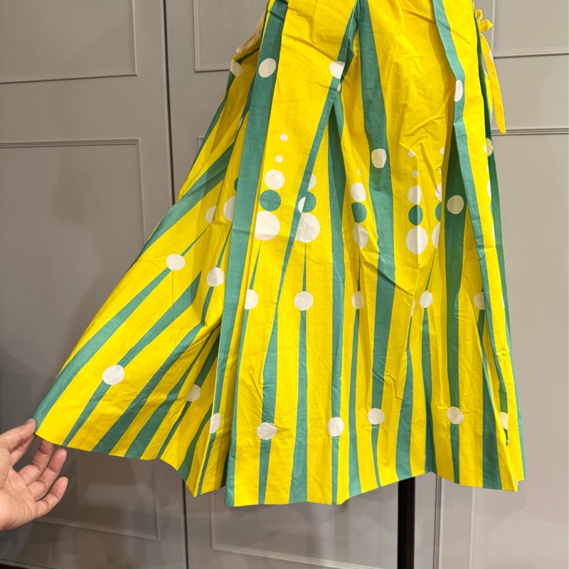 《新歡舊愛》專櫃正品MARNI 很亮眼不規則立體設計半身裙 原價29000-1