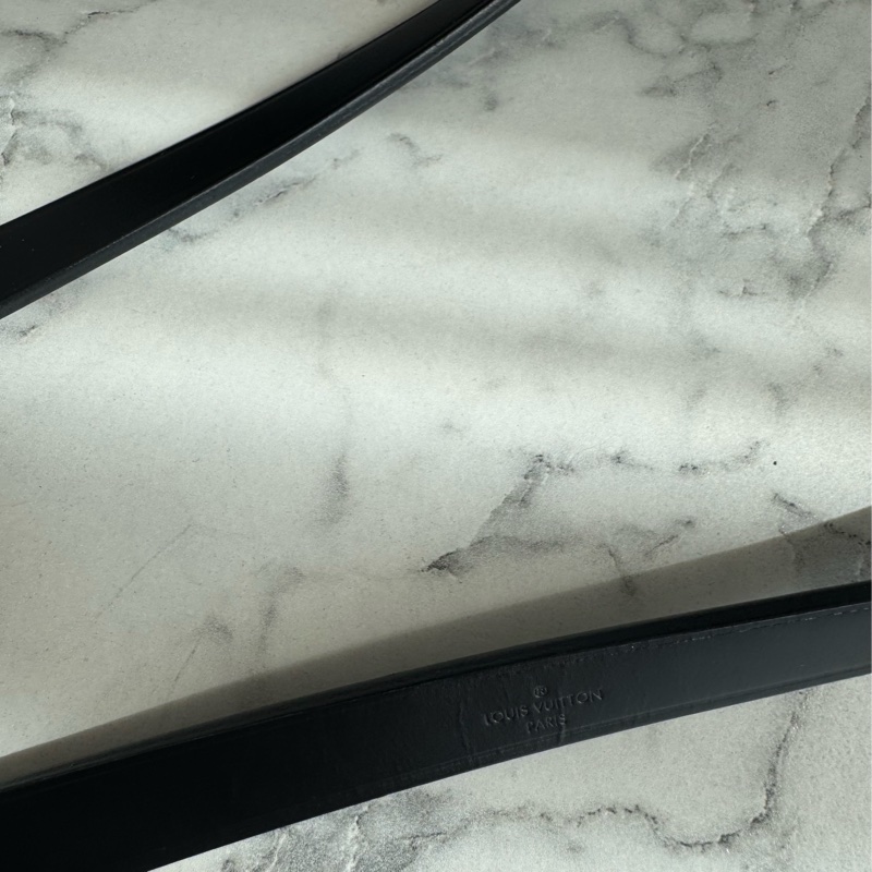 LV M59411黑色Epi金銀旋轉釦手提兩用包-45