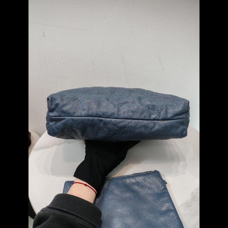Chanel 22Bag small Caviar Leather-6
