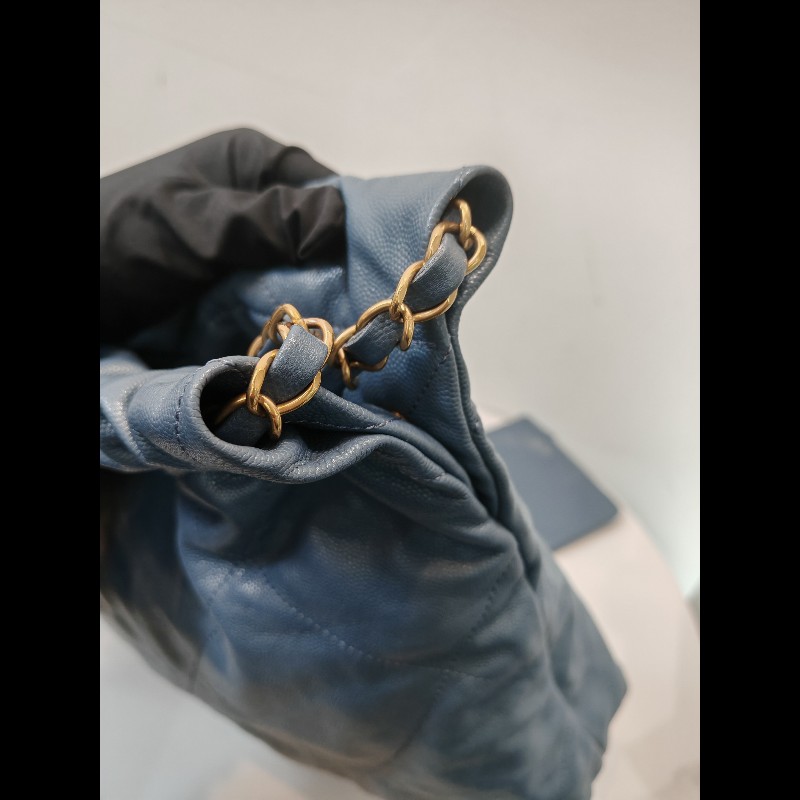 Chanel 22Bag small Caviar Leather-12