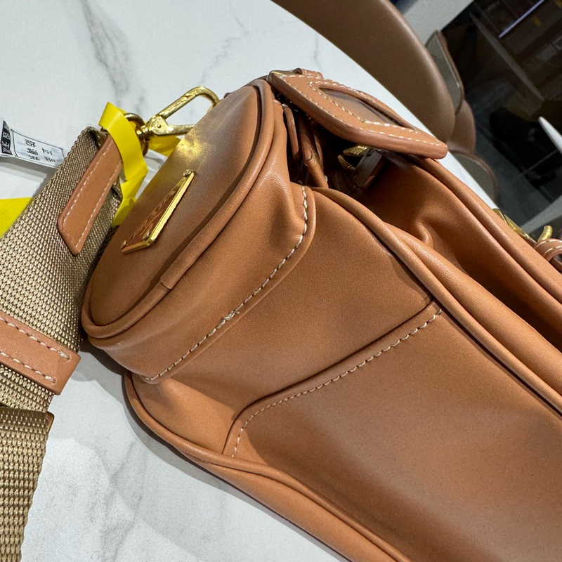 Prada 牛皮多口袋郵差單肩包,相機包-5