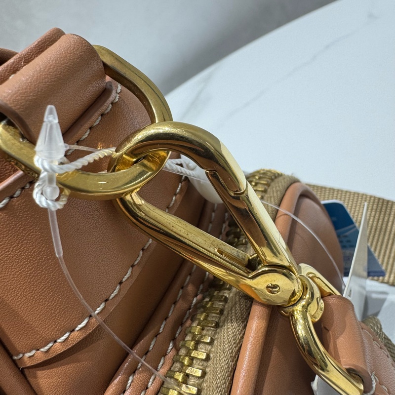 Prada 牛皮多口袋郵差單肩包,相機包-9