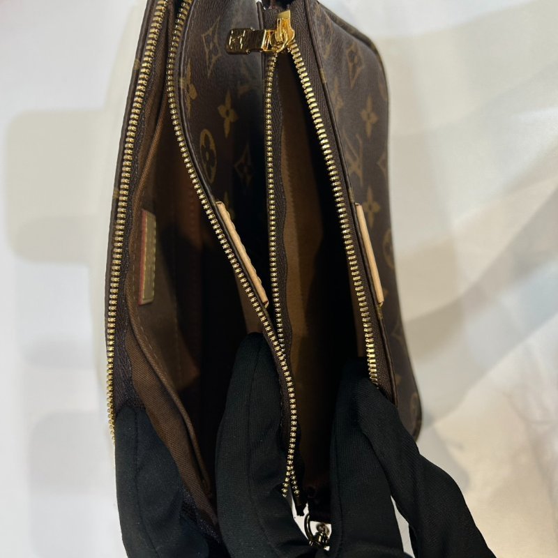 Louis Vuitton Pochette Accessoires卡其綠背袋五合一麻將包-7