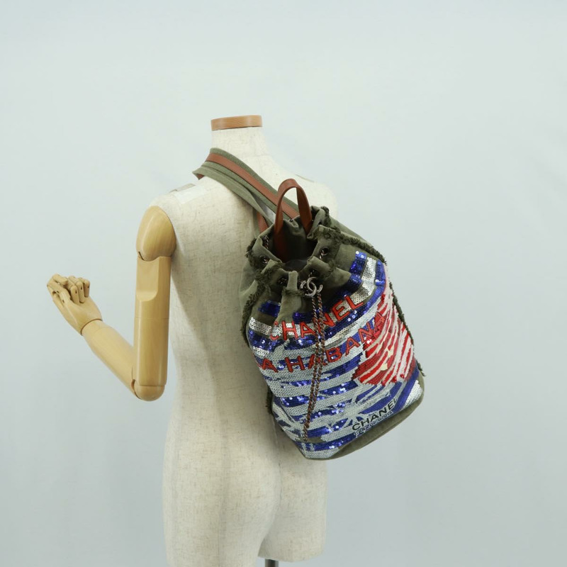 【日本直送】香奈兒 Cruise Line 雙肩包 帆布亮片 卡其色 銀色 CC 標誌 BA9220AM-27