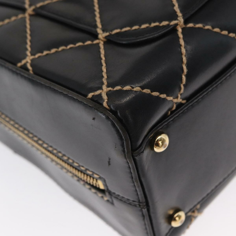 【日本直送】香奈兒 (CHANEL) 野性縫線手提包,黑色皮革,金色雙C標誌,正品 BA9589-15