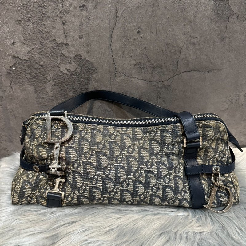 💎Han's house精品服飾💎Dior Vintage Dior Saddle Bag 稀有長型馬鞍 肩背包 腋下包-0