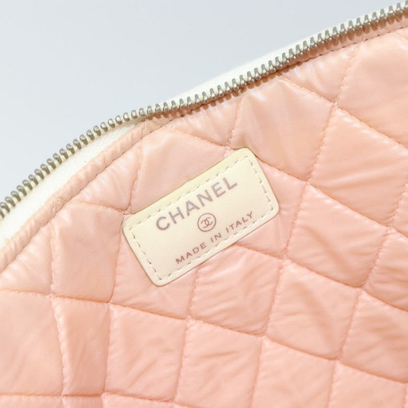 【日本直送】香奈兒 Matelasse 帆布手拿包 白色 銀色 CC 標誌 Auth 163779-8