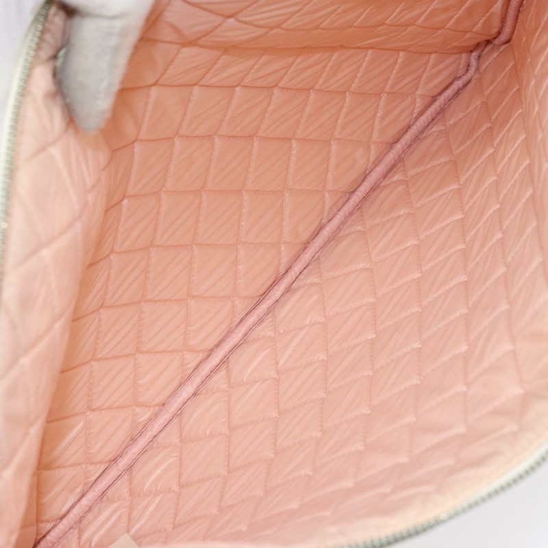 【日本直送】香奈兒 Matelasse 帆布手拿包 白色 銀色 CC 標誌 Auth 163779-9