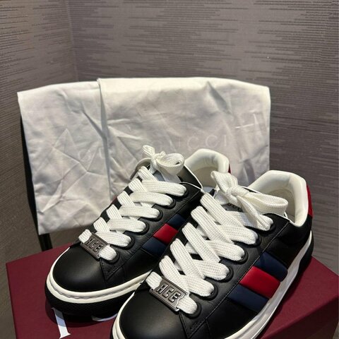 💎Han's house精品服飾💎GUCCI 小牛皮 鞋原價36800