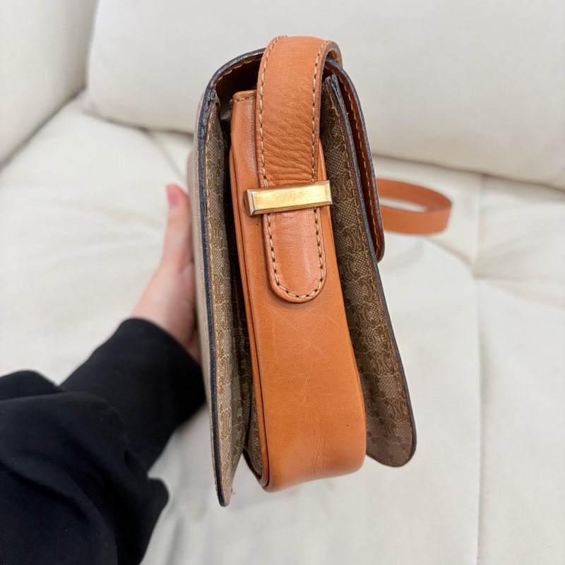 Celine 米色中古馬車扣肩背包 米花 稀有-12