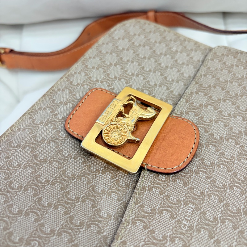 Celine 米色中古馬車扣肩背包 米花 稀有-13