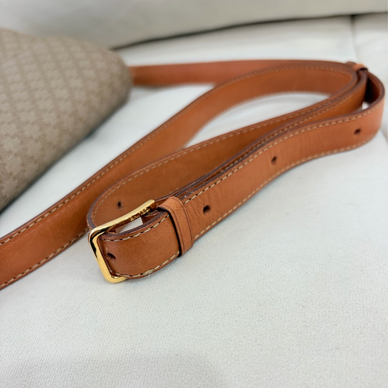 Celine 米色中古馬車扣肩背包 米花 稀有-21