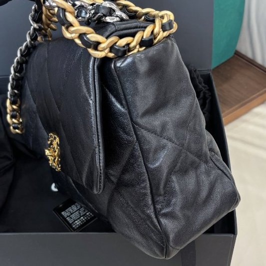 近新品 Chanel黑金19bag中號手提斜挎包-2
