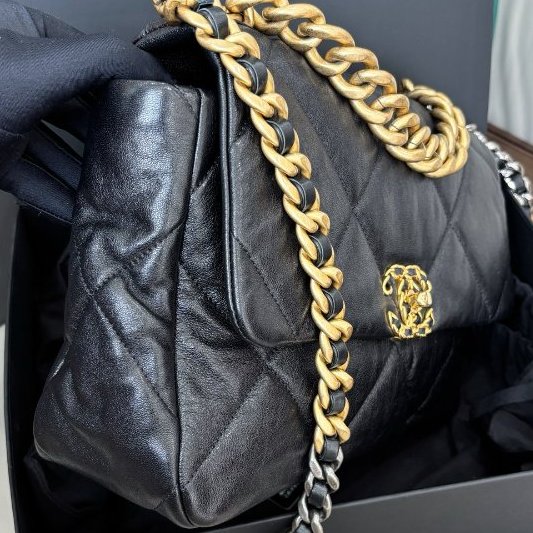 近新品 Chanel黑金19bag中號手提斜挎包-3