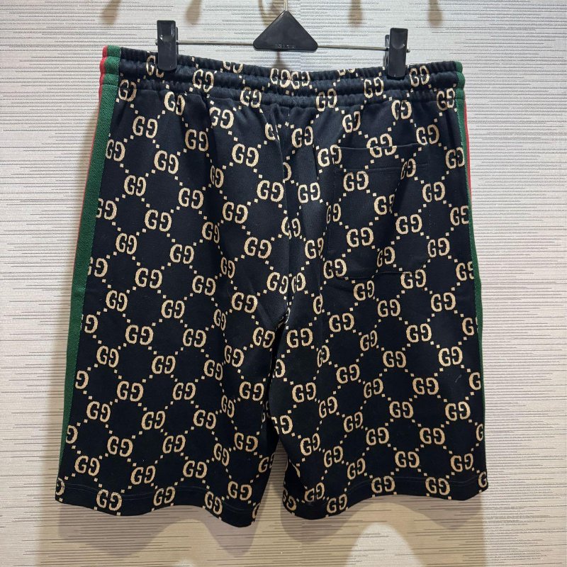 💎Han's house精品服飾💎GUCCI 古馳 GG 滿版 短褲原價38000-4