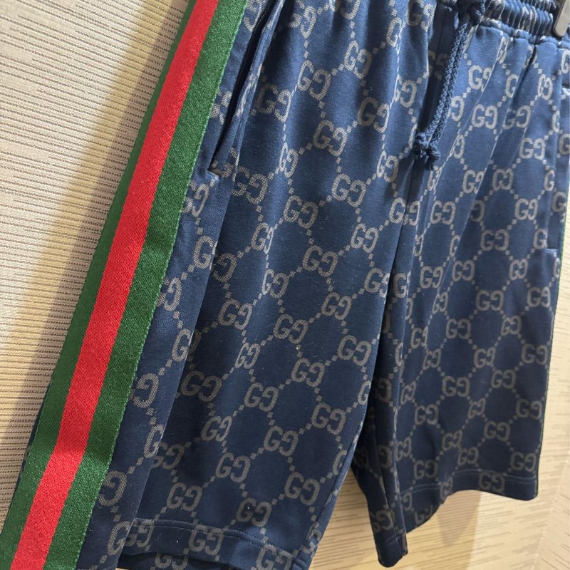 💎Han's house精品服飾💎GUCCI 古馳 GG 滿版 短褲原價38000-5