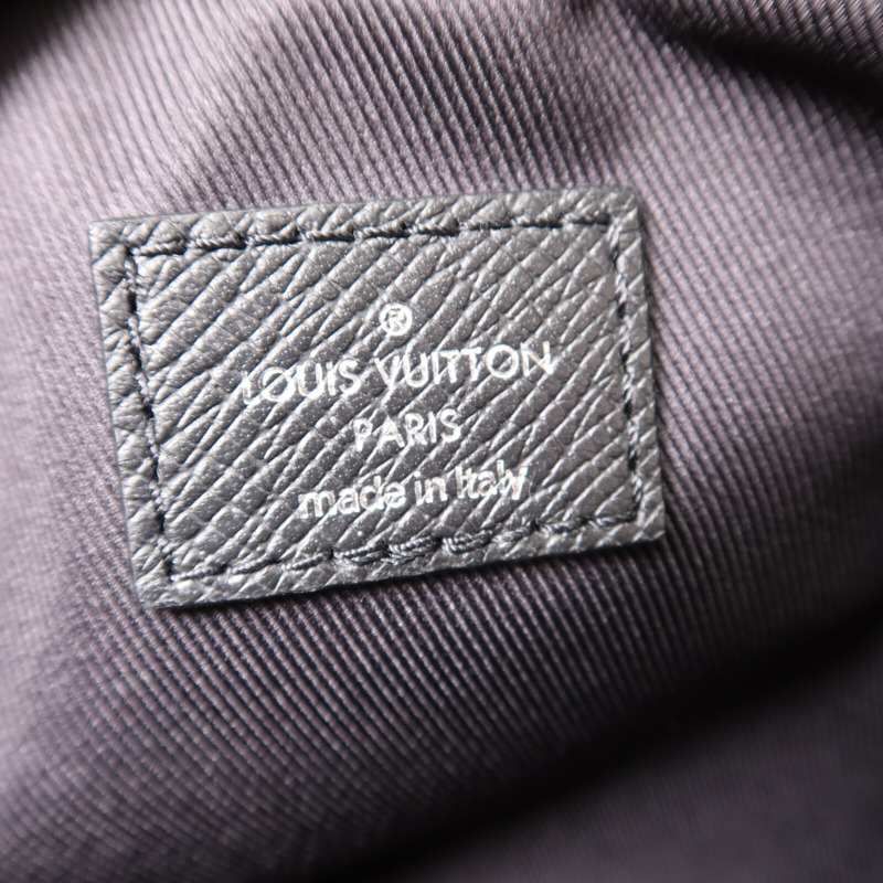 LOUIS VUITTON Monogram Eclipse Outdoor PM銀扣肩背袋-5