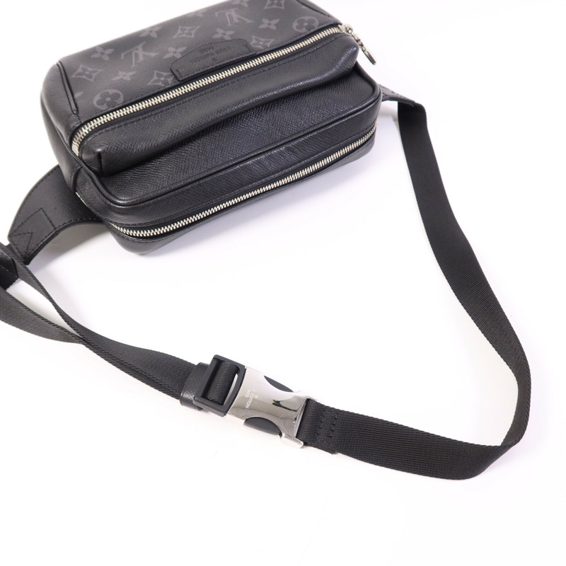 LOUIS VUITTON Monogram Eclipse Outdoor PM銀扣肩背袋-8