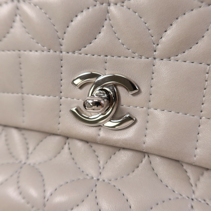 CHANEL 羊皮皮革Chain Shoulder銀扣鏈帶肩背袋-6