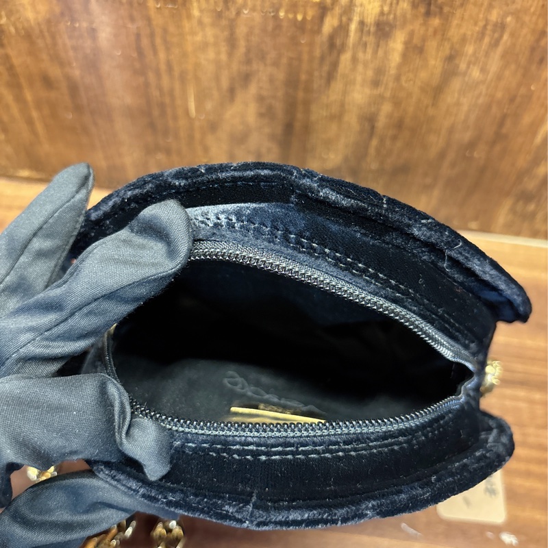 Gianni Versace 黑色天鵝絨鏈條包-2