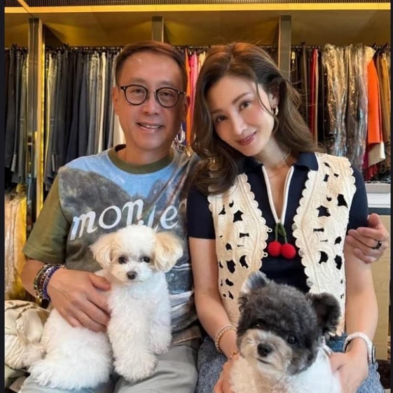 💎Han's house精品服飾💎 moncler 聯名 Mercedes-Benz 賓士 短T 短袖原價15000-2