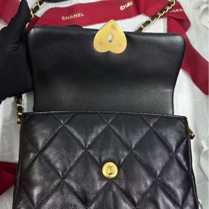 Chanel 香奈兒 23s黑色愛心琺瑯扣CF mini/ 口蓋包/芯片款/全新閒置美品-2