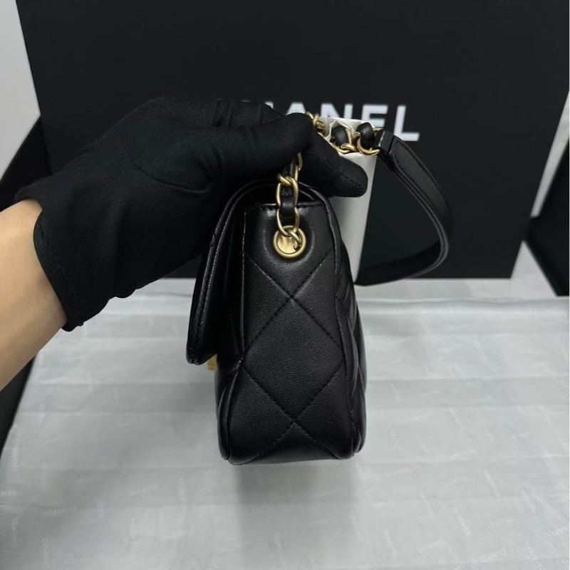 （已預留）Chanel 香奈兒 23s黑色愛心琺瑯扣CF mini/ 口蓋包/芯片款/全新閒置美品-5