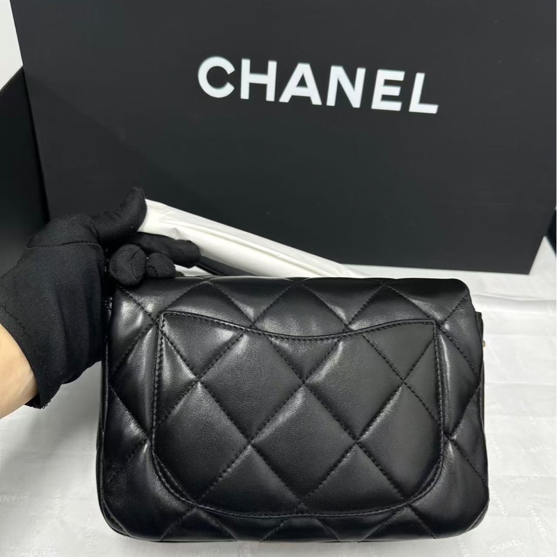 （已預留）Chanel 香奈兒 23s黑色愛心琺瑯扣CF mini/ 口蓋包/芯片款/全新閒置美品-6