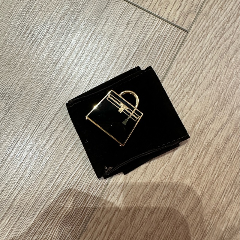 🖤這是一個愛馬仕黑金小可愛🖤Hermès Curiosité Kelly Laque Charm 吊飾-2