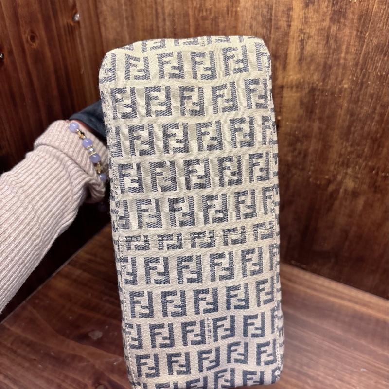Fendi FF 標誌手提包-5