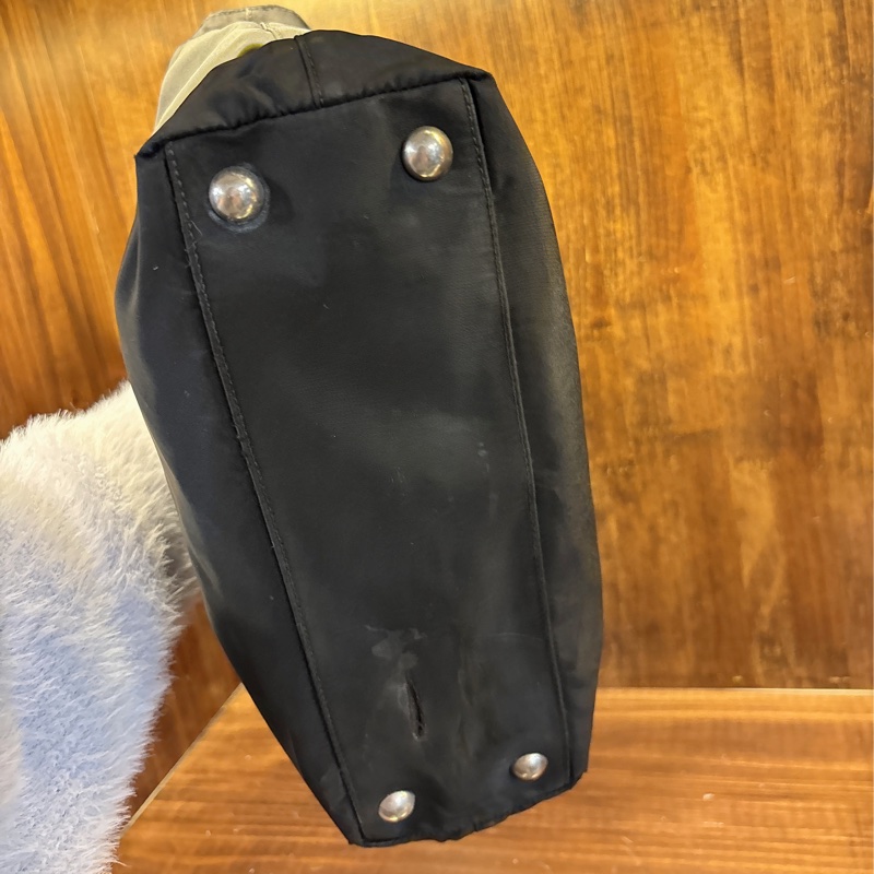 Prada 黑色尼龍手提包-2