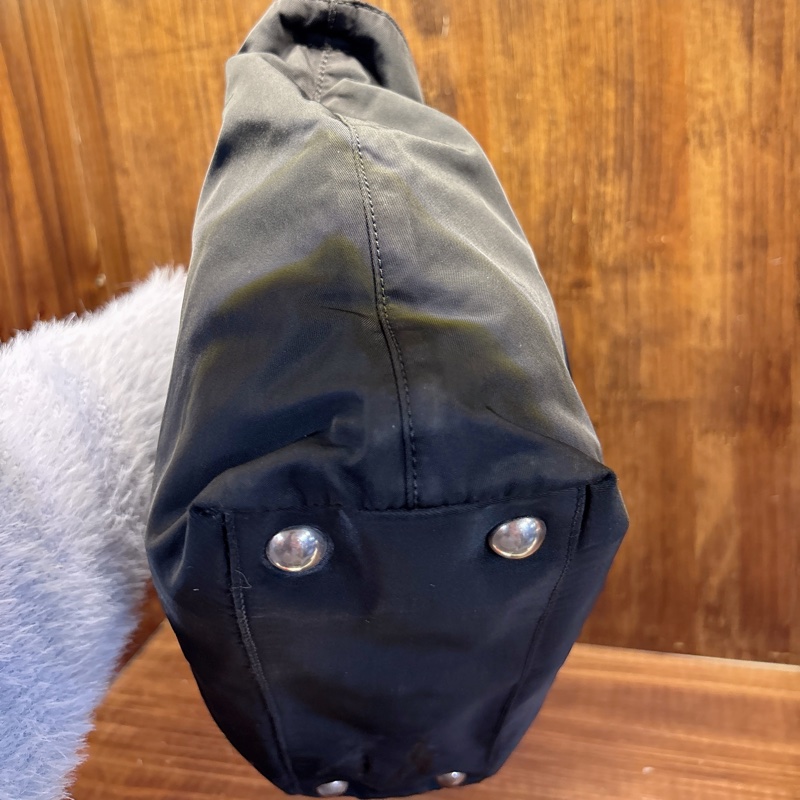 Prada 黑色尼龍手提包-3