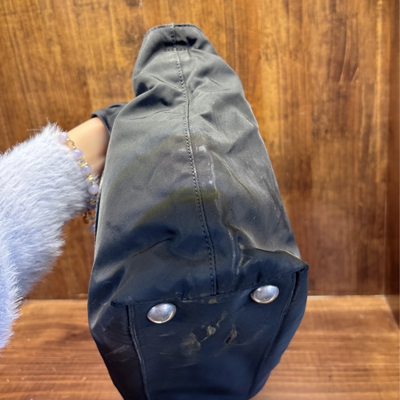 Prada 黑色尼龍手提包-4