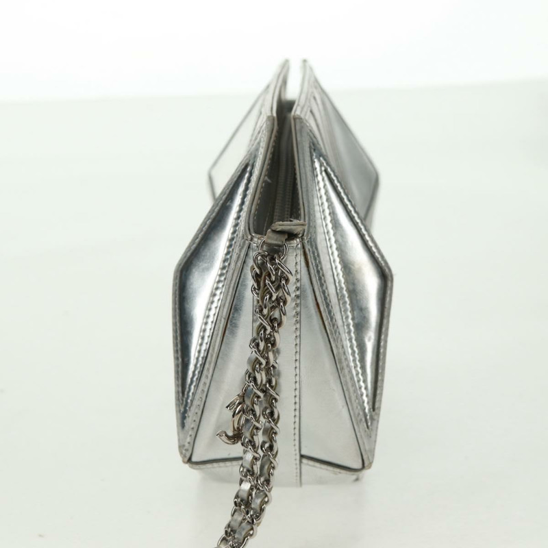 【日本直送】香奈兒銀色皮革手拿包,附雙C標誌,貨號162899V-3