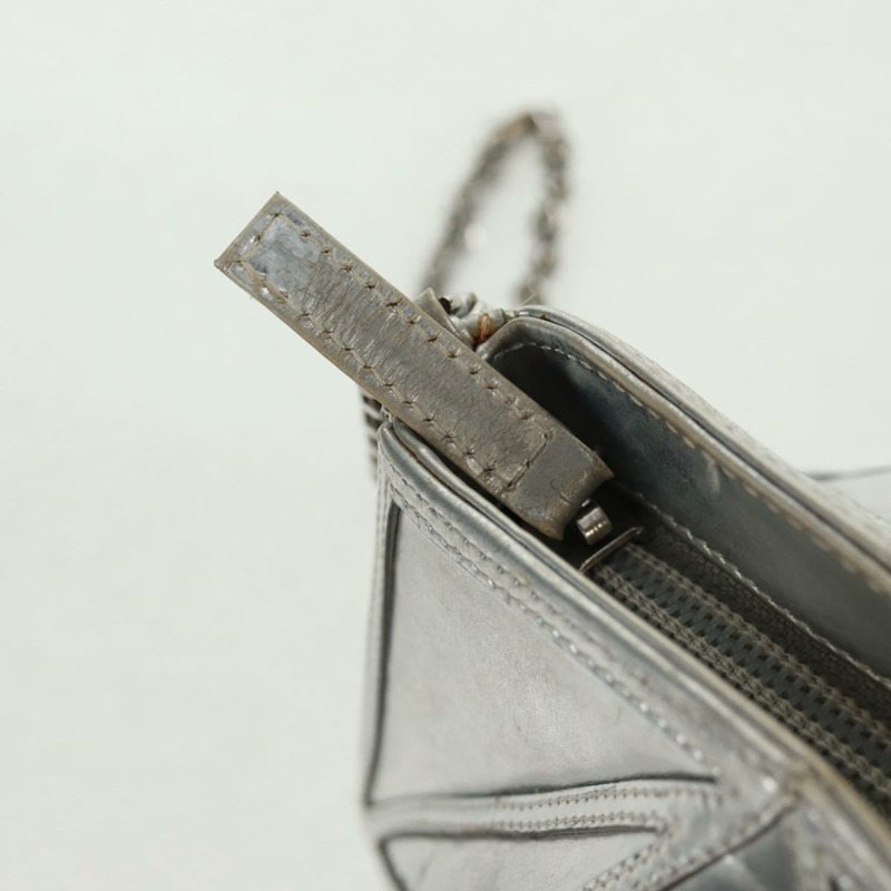 【日本直送】香奈兒銀色皮革手拿包,附雙C標誌,貨號162899V-8