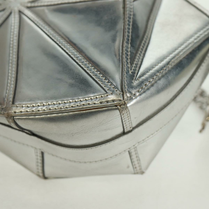 【日本直送】香奈兒銀色皮革手拿包,附雙C標誌,貨號162899V-13