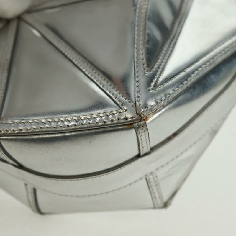 【日本直送】香奈兒銀色皮革手拿包,附雙C標誌,貨號162899V-15