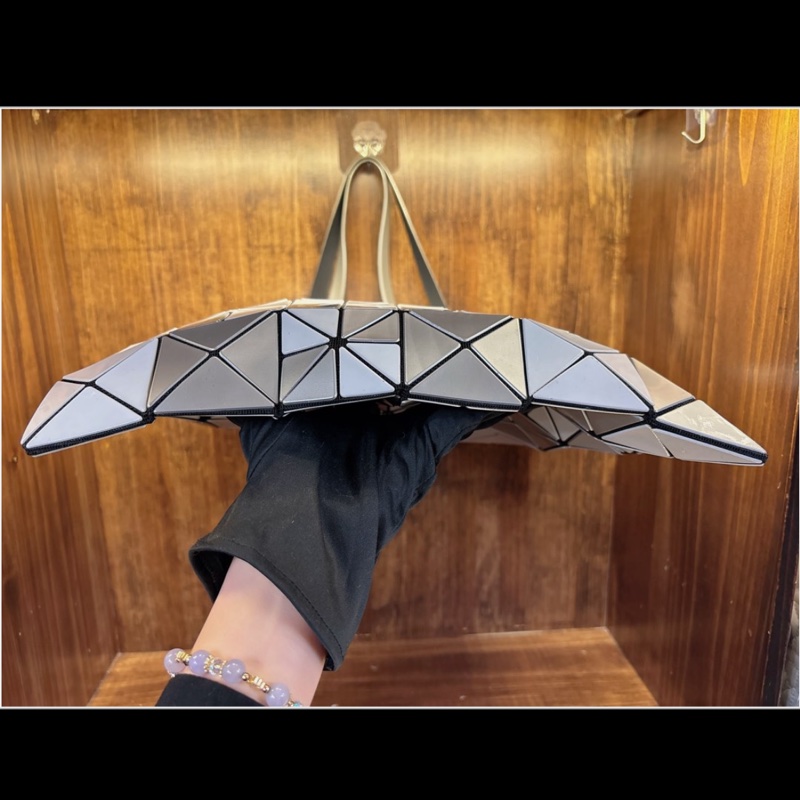 BAO BAO ISSEY MIYAKE 銀色幾何手提包-2