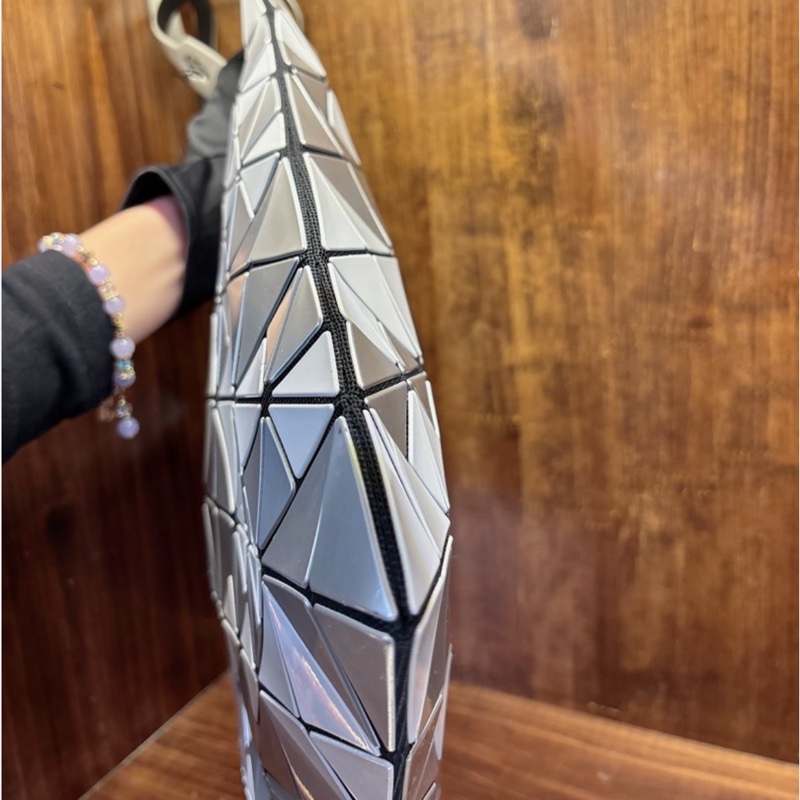 BAO BAO ISSEY MIYAKE 銀色幾何手提包-4