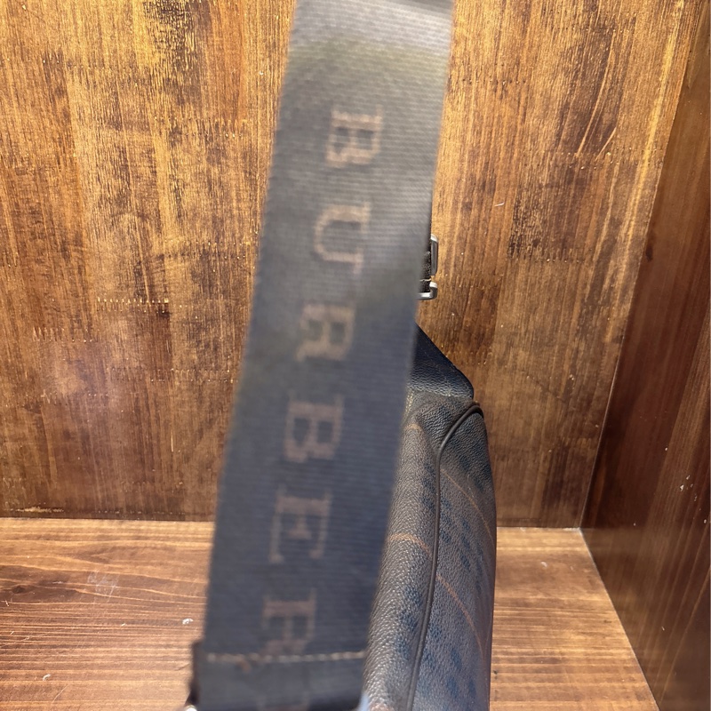 Burberry 格紋斜背包-2