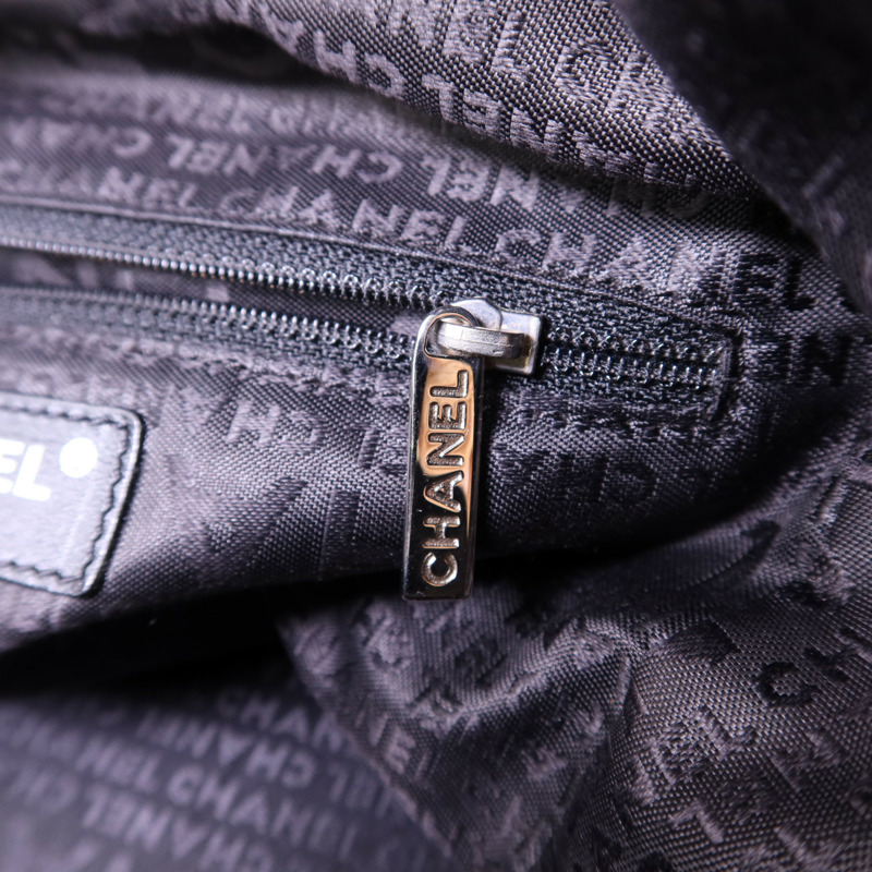 CHANEL 皮革Handbag銀扣手挽袋-10