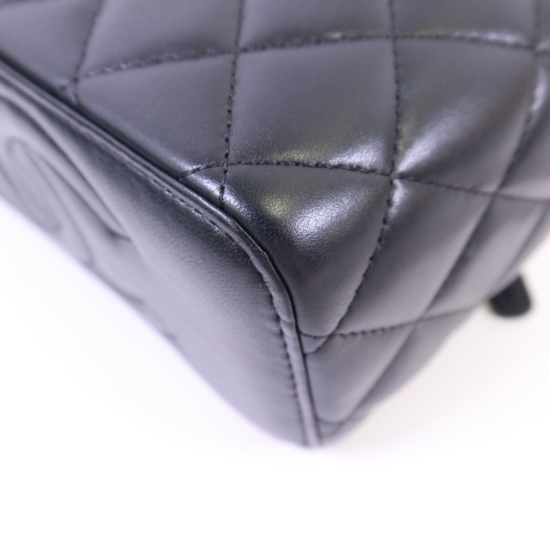 CHANEL 羊皮皮革Vanity Case金扣鏈帶肩背袋-11