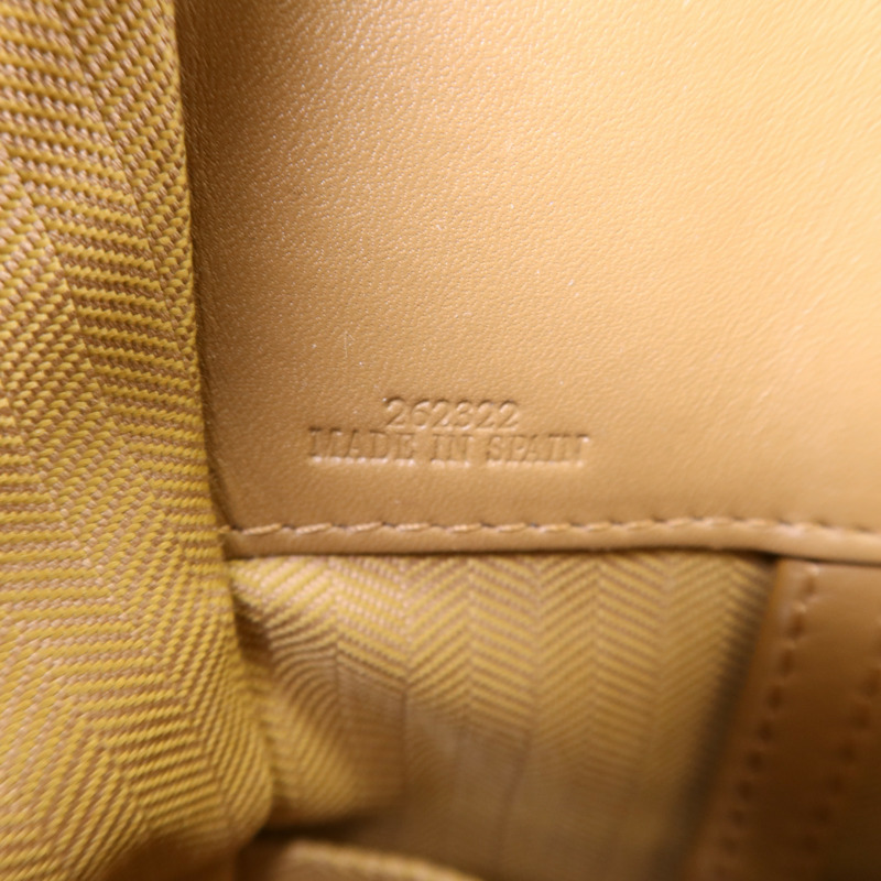 LOEWE 牛皮皮革Hammock Small金扣手挽肩背兩用袋-6