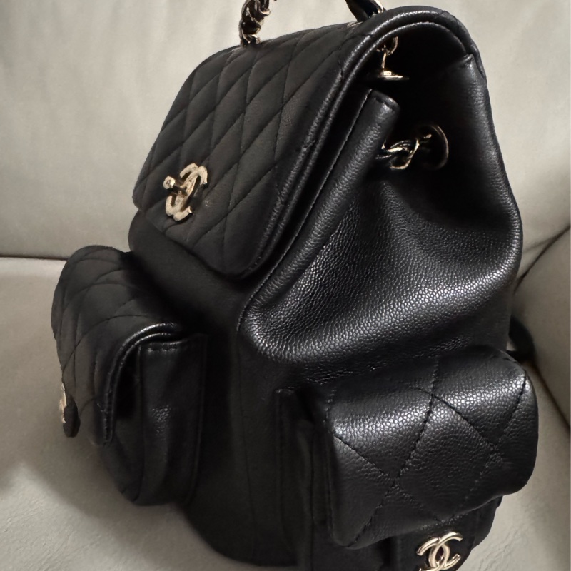 Chanel Duma 小號 黑色牛皮雙肩包淡金扣晶片款-3