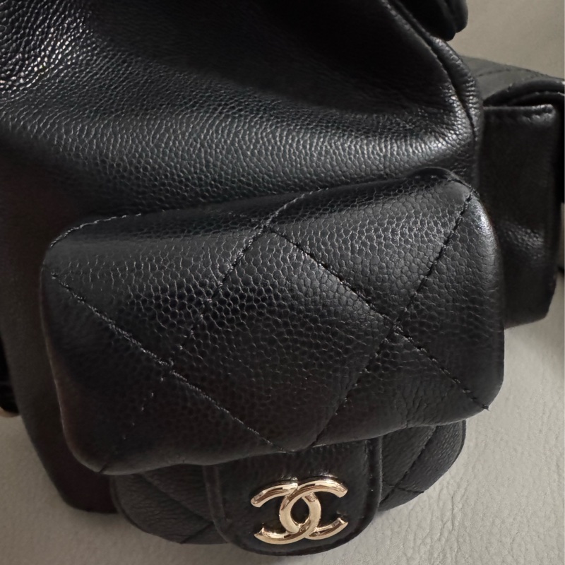 Chanel Duma 小號 黑色牛皮雙肩包淡金扣晶片款-4