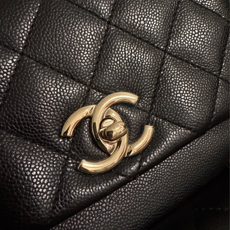 Chanel Duma 小號 黑色牛皮雙肩包淡金扣晶片款-6