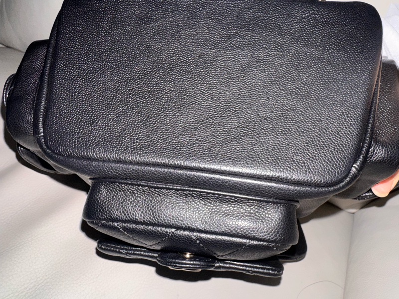 Chanel Duma 小號 黑色牛皮雙肩包淡金扣晶片款-9