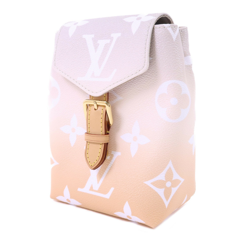 LOUIS VUITTON Monogram Giant By The Pool Backpack金扣背包-2
